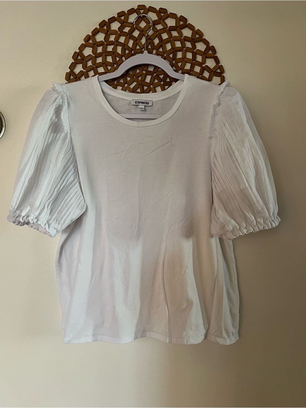 Sheer pleated puff sleeve tee